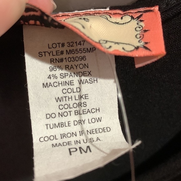 Floral color blocked T-shirt size petite medium - Picture 4 of 5